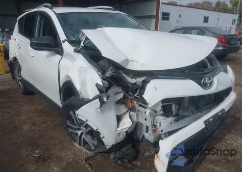 2016 Toyota Rav4 Le z USA, uszkodzony, nr VIN JTMBFREV9GJ095047